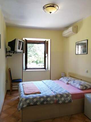 Отель Hotel Pelikan Вирпазар Стандартный двухместный номер с 1 кроватью-5