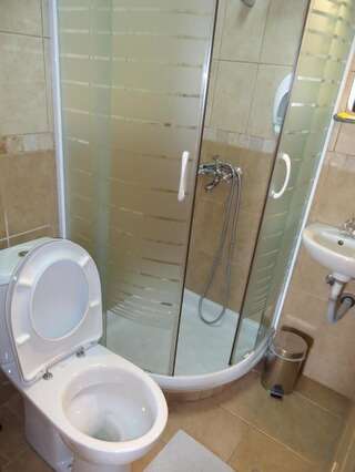 Отель Hotel Pelikan Вирпазар Стандартный двухместный номер с 2 отдельными кроватями-3